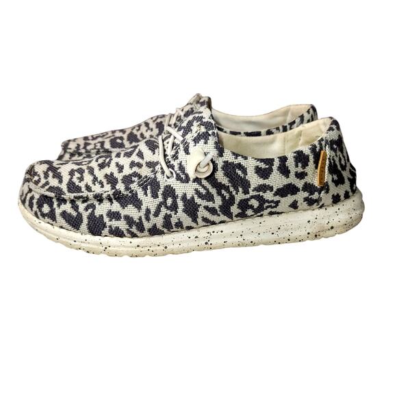 Hey Dude Wendy Women's Woven Casual Shoe Slip-On Cheetah Print Gray US 8 - Picture 2 of 9